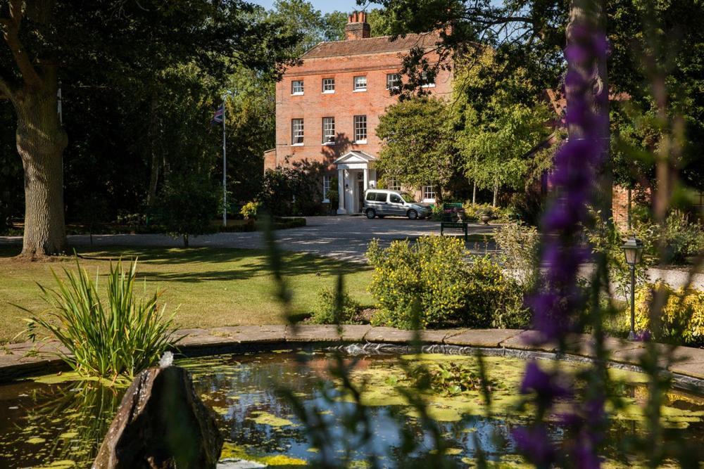 Mulberry House Guest House Ongar Exterior foto